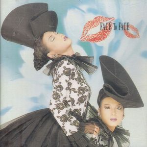 男同桌脱我小内内玩我全身微博
